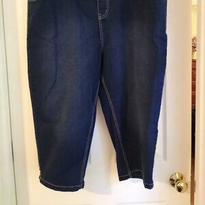 Butter Denim Lattice Capri Jean - mid wash